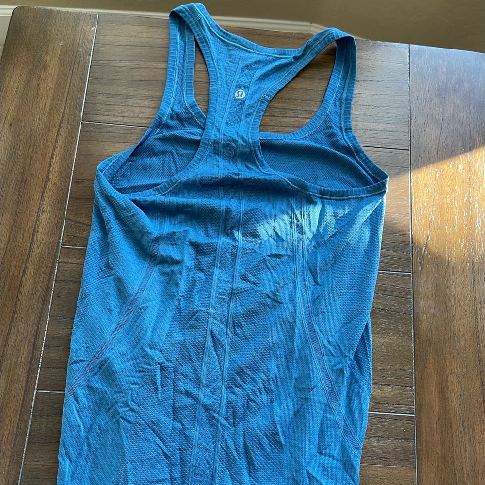 Lululemon tank top